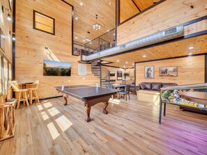 Cabin, Multiple Beds (Endless Fun #3615) | Games room - Endless Fun #3615 (Pigeon Forge)