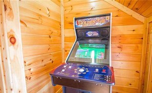 Cabin, Multiple Beds (Forever Views #2644) | Game room - Forever Views #2644 (Gatlinburg)
