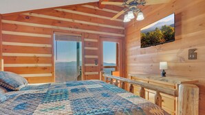 小屋, 多張床 (Smoky View Top Shelf #2042)