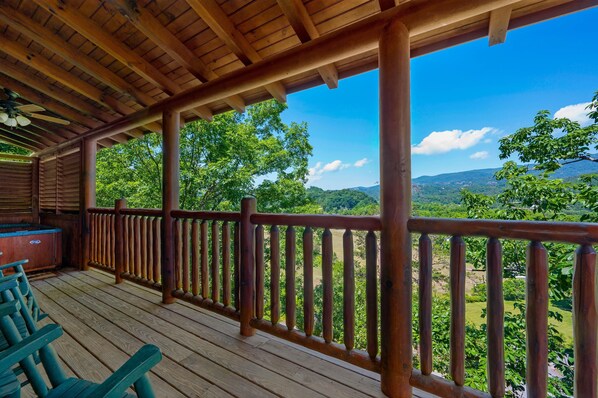 Cabin, Multiple Beds (Mountain Paws #526) | Outdoor spa tub