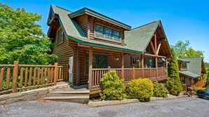 Cabin, Multiple Beds (Mountain Paws #526) | Exterior - Mountain Paws #526 (Sevierville)