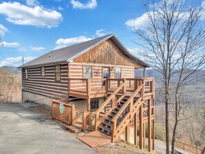 Cabane, plusieurs lits (Smoky View with a Twist #2030) | Extérieur