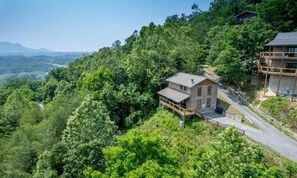 Cabane, plusieurs lits (Smoky View Straight Up #2036) | Extérieur