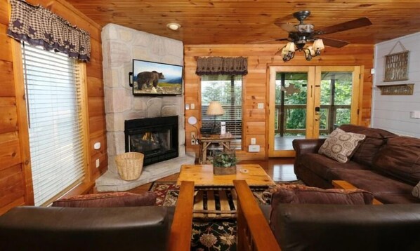 Cabin, Multiple Beds (Smoky View Straight Up #2036) | Living area - Smoky View Straight Up #2036 (Sevierville)