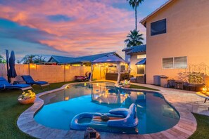 Outdoor pool - Private Suite - 1BR, 1BA Suite with shaded courtyard, pool and hot tub (Peoria)