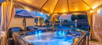 Private Suite - 1BR, 1BA Suite with shaded courtyard, pool and hot tub