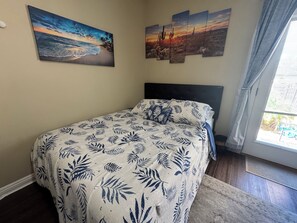1 bedroom, desk, iron/ironing board, free WiFi - Private Suite with Pool, Cabana, HotTub, Private Courtyard and Putting Green (Peoria)