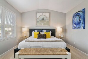 4 bedrooms, desk, iron/ironing board, WiFi