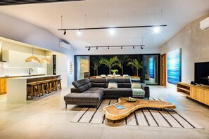 Smart TV - Luxury Modern Escape in Hacienda Pinilla: Beach Club Access & Endless Adventure! (Pinilla)