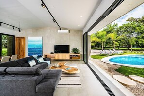 Smart TV - Luxury Modern Escape in Hacienda Pinilla: Beach Club Access & Endless Adventure! (Pinilla)