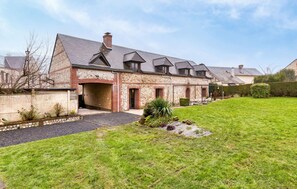 Exterior - 5 bedroom gorgeous home in Ganzeville (Ganzeville)