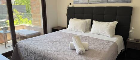 2 slaapkamers, een strijkplank/strijkijzer, wifi, beddengoed