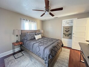 3 chambres, fer et planche à repasser, Wi-Fi gratuit, draps fournis