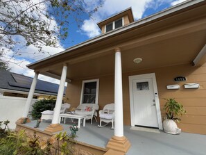 Terrace/patio - NEW! 3 Bedroom Apartment near Downtown St. Petersburg (St. Petersburg)