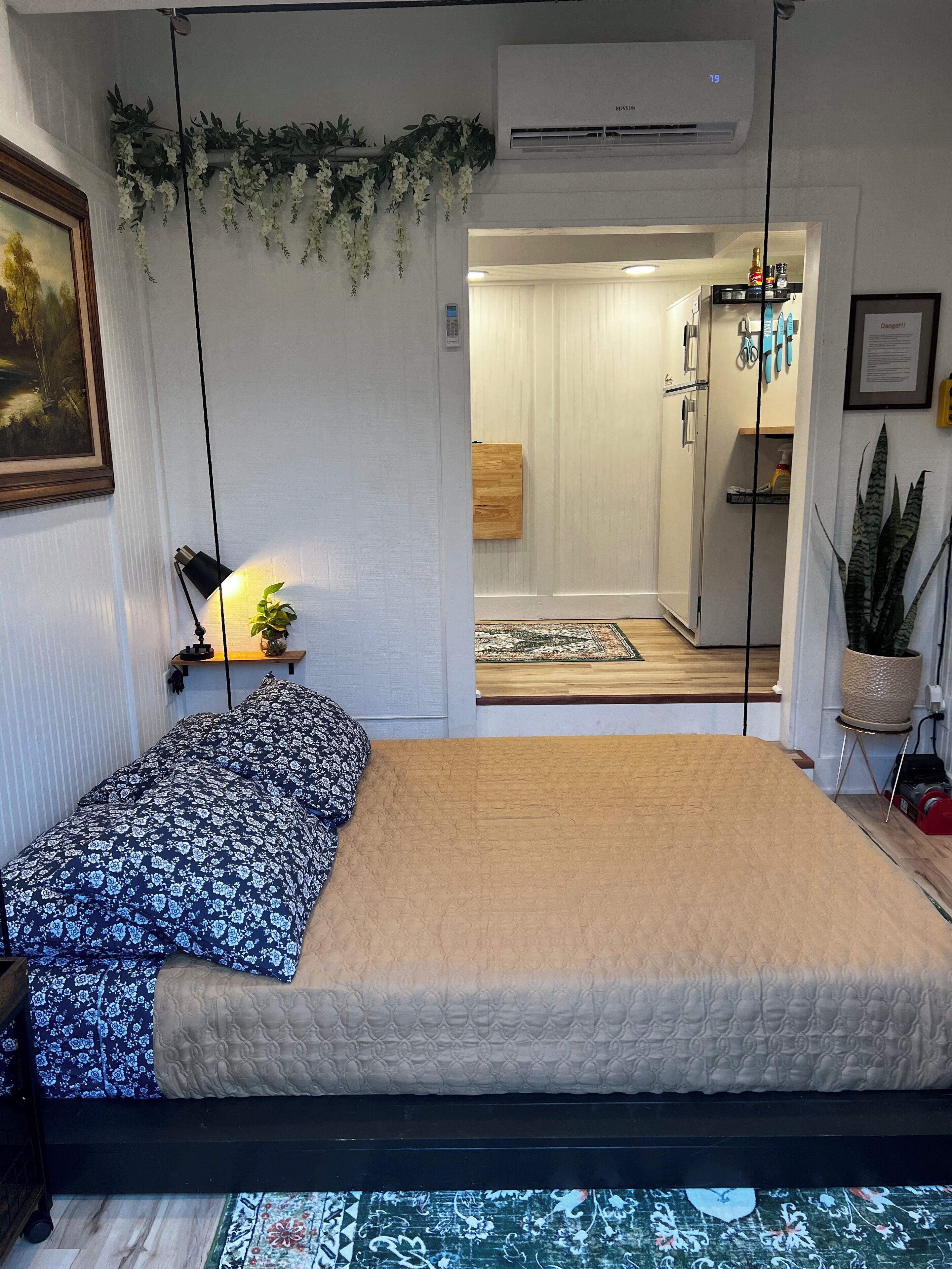 1 chambre, bureau, fer et planche à repasser, Wi-Fi gratuit