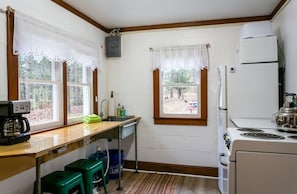 Microonde, forno, piano cottura, macchina per tè/caffè