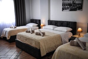 Blackout curtains, soundproofing, free WiFi - Horizont Aparthotel  (Shkodër)