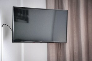 Blackout curtains, soundproofing, free WiFi - Horizont Aparthotel  (Shkodër)