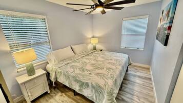 3 bedrooms, iron/ironing board, free WiFi, bed sheets