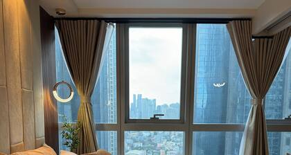 Modern Stylish 1BR Condo Uptown BGC w/ View - 22u