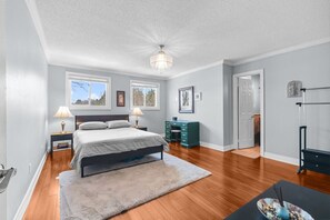 3 chambres, fer et planche à repasser, Wi-Fi, draps fournis