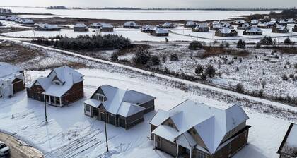 Spacious Brand New 4-Bed Retreat in Quinte West