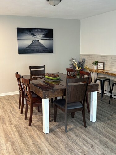 Charming 3-bedroom house in Janesville with AC, WiFi