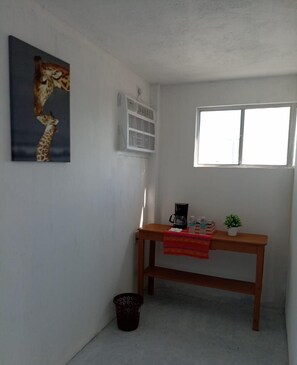 Basic Studio, Mixed Dorm, Private Bathroom, City View | Free WiFi, bed sheets - TORRE CARIBE (Cancun)
