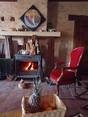 3 guest rooms in a charming dwelling in the bocage bourdonnais