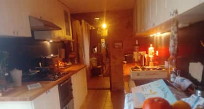 Gite:chambre avec salle de bain,cellier,cuisine