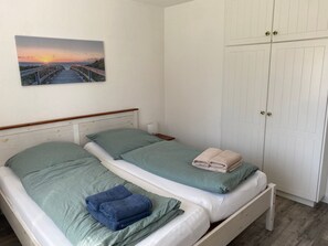 2 bedrooms, WiFi, bed sheets - Here you go on vacation near the beach and the city - Haus Carstensen (Wyk auf Föhr)