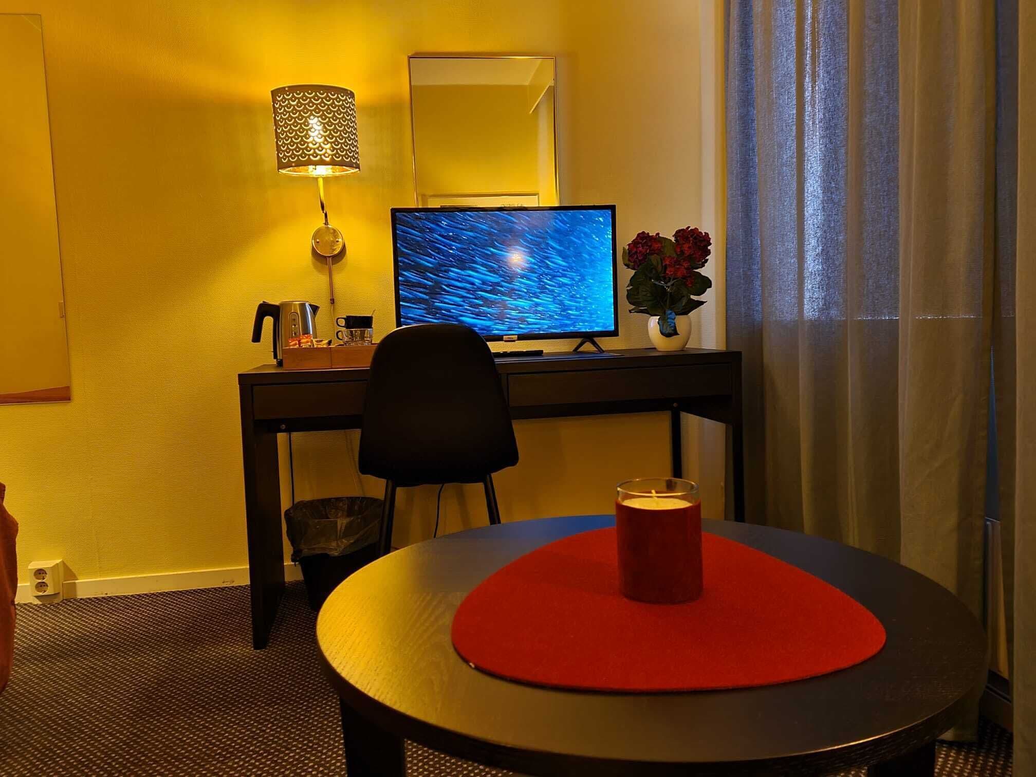 Basic Single Room | Desk, iron/ironing board, free WiFi