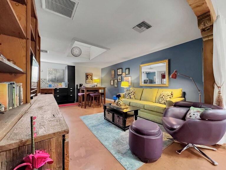 Studio W King Bed, Full Kitchen, Near Downtown - Chandler, AZ