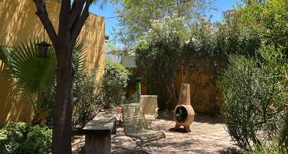 Adorable Studio! Walk to Downtown Chandler!