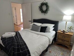 2 bedrooms, iron/ironing board, travel cot, free WiFi