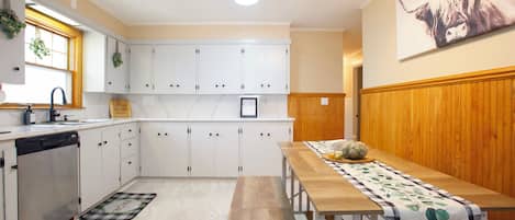 Microwave, oven, stovetop, dishwasher