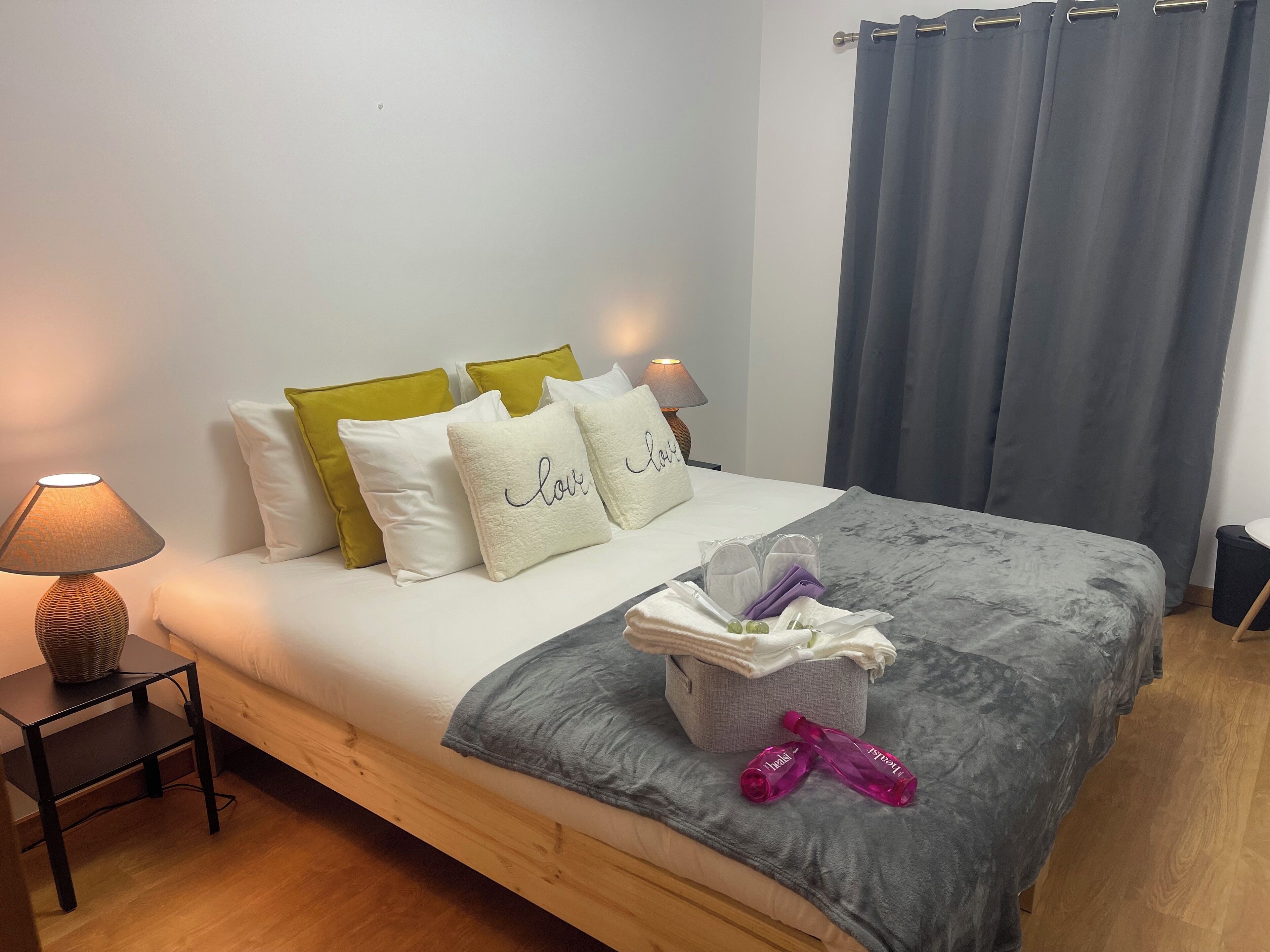 3 bedrooms, iron/ironing board, free WiFi, bed sheets