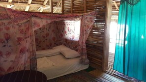 Basic Double Room, Park View - Musa Home Stay (Nihiwatu)