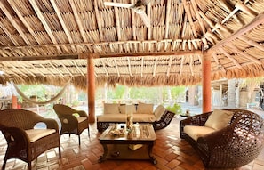 Maison Confort, 6 chambres, piscine privée, en bord de plage | 6 chambres, fer et planche à repasser, Wi-Fi gratuit