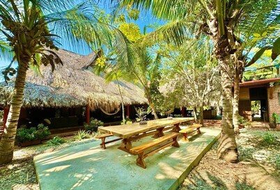 Mahanaim Beach House 20 min from CTG