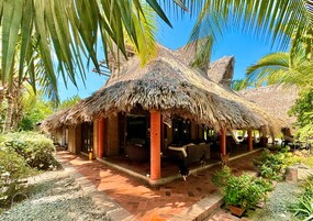 Fachada de la propiedad