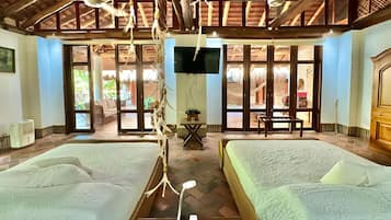 Comfort House, 6 Bedrooms, Private Pool, Beachside | 6 bedrooms, iron/ironing board, free WiFi