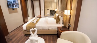 Aurea by The Wallflower Hotels