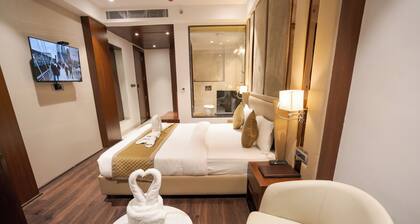 Aurea by The Wallflower Hotels