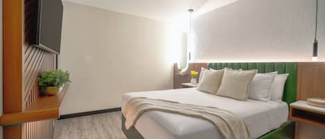 Junior Room, 1 Queen Bed, Non Smoking | Desk, laptop workspace, blackout drapes, iron/ironing board