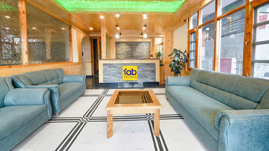 Fabhotel Rigzin Nest Cottage