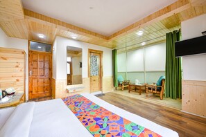 Caixa forta a l'habitació, planxa i posts de planxar i wifi gratuïta 