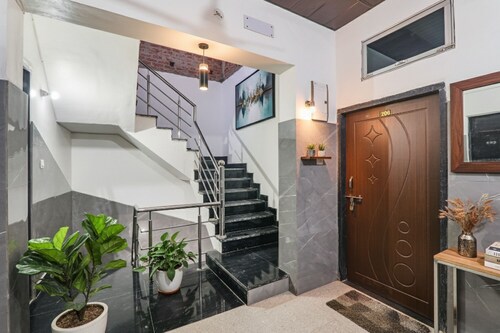 Fabexpress Milan Palace