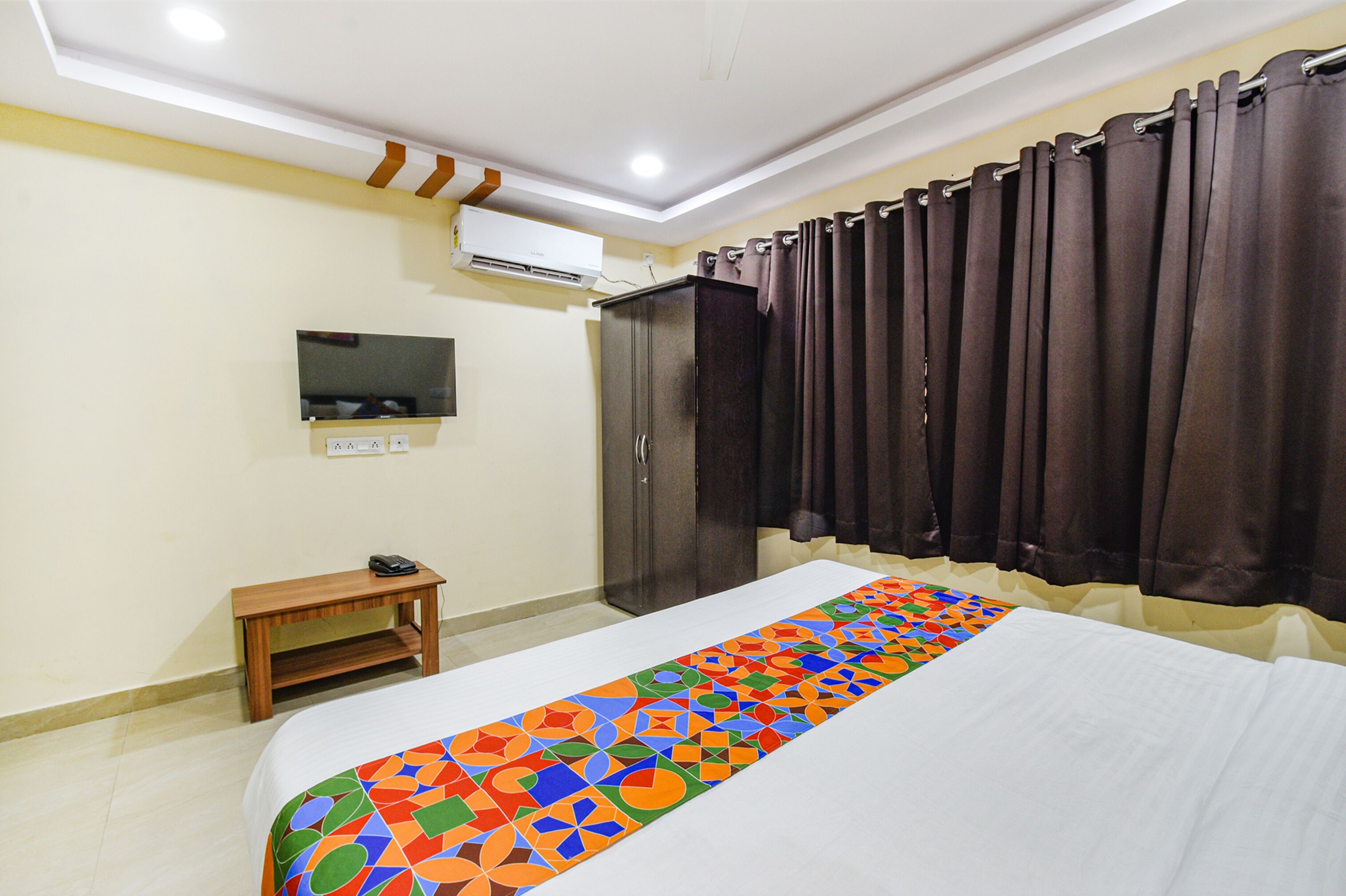 Foto - FabHotel N Residency - 350m from Yashoda Hospital, Hitech City