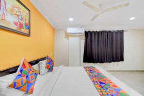 Deluxe Room | Egyptian cotton sheets, premium bedding, in-room safe - FabHotel Hitek N (Hyderabad)